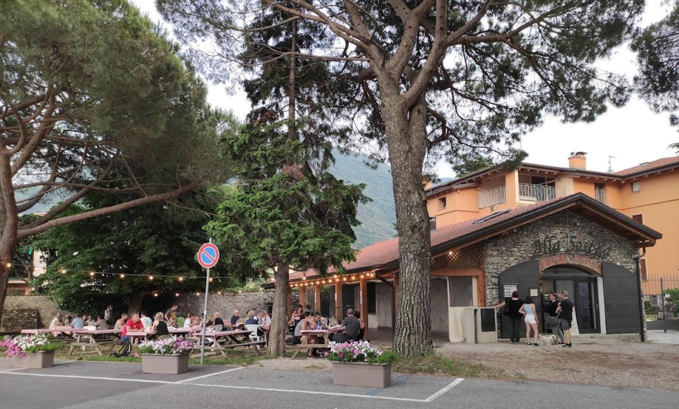 Casa Di Ale E Bea Apartment Dervio Exterior photo